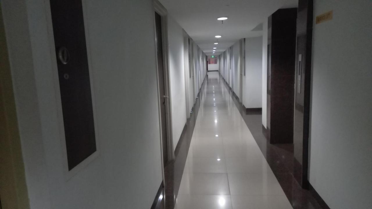 Apartemen Student Castle Yogyakarta Exteriör bild